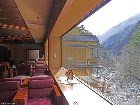 Inside The World S Oldest Hotel Nishiyama Onsen Keiunkan Japan Daily Mail Online