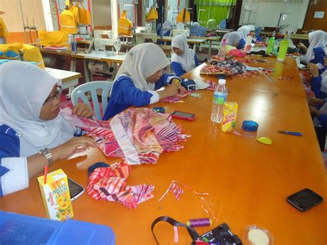 Sistem pengurusan kursus jangka pendek. GIATMARA PASIR SALAK: KURSUS JANGKA PENDEK