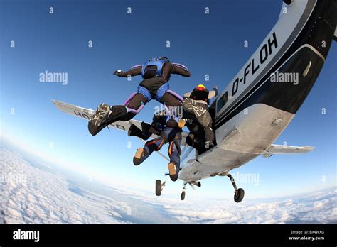 Skydiver Falling From Plane Hi Res Stock Photography And Images Alamy