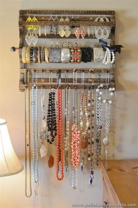 Jewelry Holders Made From Wooden Pallets Pallet Wood Projects