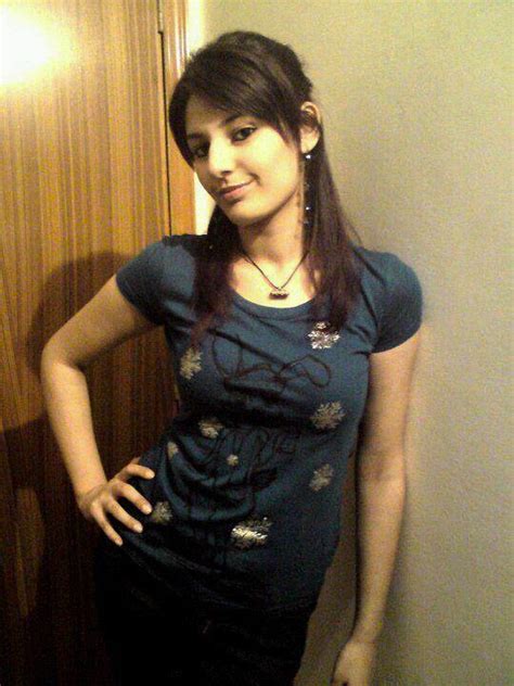 Hot Desi Sexy Indian School Girl Muslim Woman Salwar Kameez Jeans Skirt