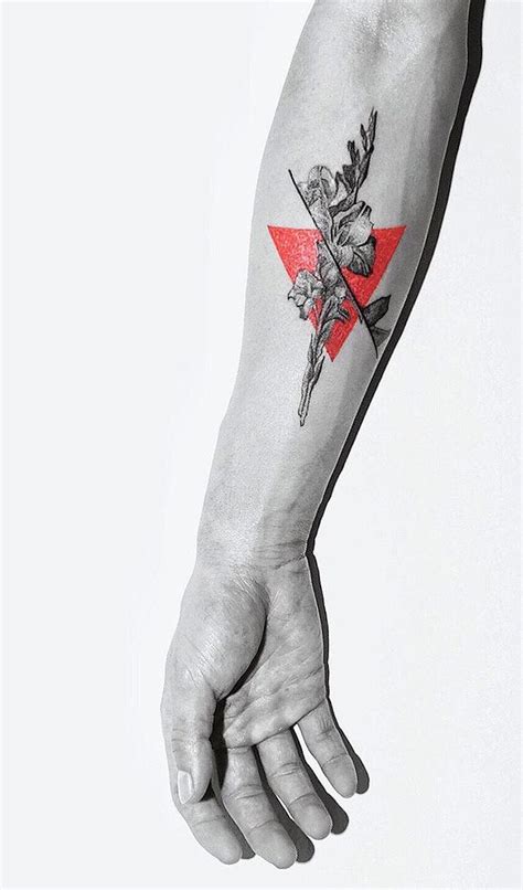 Modern Art Tattoos Von Kaiyu Huang Mit Einem Klecks Farbe Modern