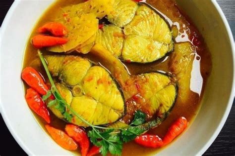 Berikut cara membuat masakan pepes bakar ikan patin kemangi bumbu kuning. Resep Memasak Ikan Patin Bumbu Kuning Simpel dan Praktis