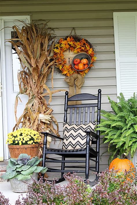 85 Pretty Autumn Porch Décor Ideas Digsdigs