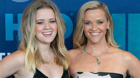 Meet Ava Phillippe Reese Witherspoons Daughter