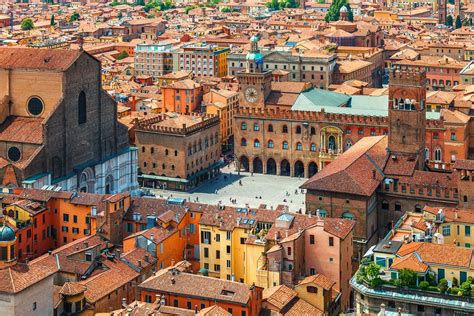 Ultimate Guide to Bologna: Churches, Towers, and Culinary Delights | kimkim