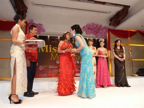 Kee Hua Chee Live Part Princess Dr Becky Leogardo Is Crowned Miss Chipao Malaysia Timeless