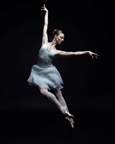 Ira Yakovleva Shows Haunting Beauty Of Ballet Through Ballerina S Eyes