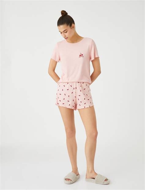 Kadın Pijama Takımı Modelleri Ve Pijama Takımı Fiyatları Koton