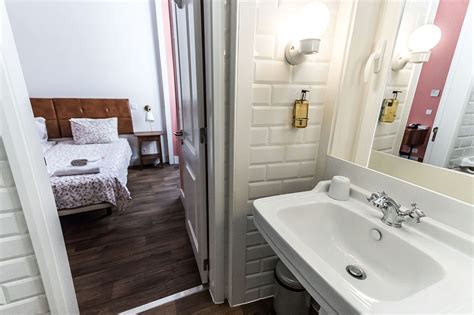 Best Private And Shared Rooms In Lisbon Home Lisbon Hostel