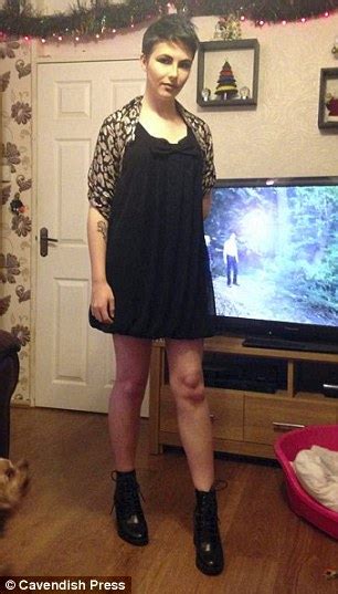 Bi Gender Teenager Lives Life As A Man And A Woman Daily Mail Online