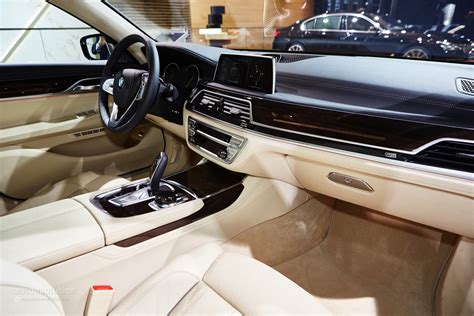 2016 Bmw 7 Series Shows Up In The Metal At Frankfurt Celebrates World