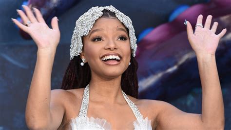 who is halle bailey get to know ‘the little mermaid s ariel hollywood life