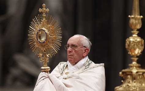 a skeptic learns to love eucharistic adoration america magazine