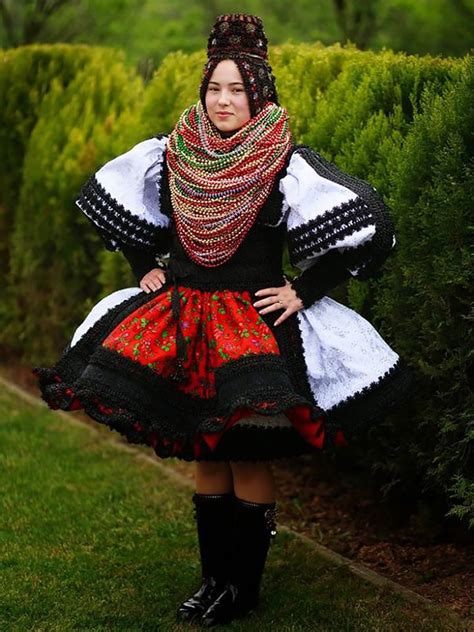 15 Traditional Wedding Outfits From Around The World Demilked