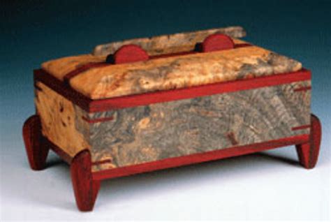 Ta piosenka to według slasha opis typowego dnia z życia obu gitarzystów. Take me down to the Paradise City festival - Woodshop News