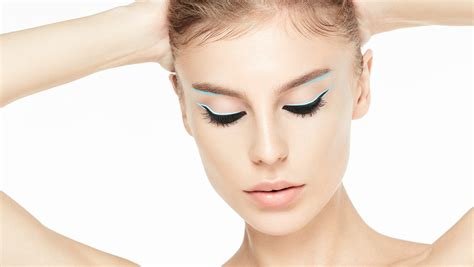 Graphic Eyeliner And Bold Eyes Get Inspired By Our Trend Look ‘21 Kryolan Professional Make Up