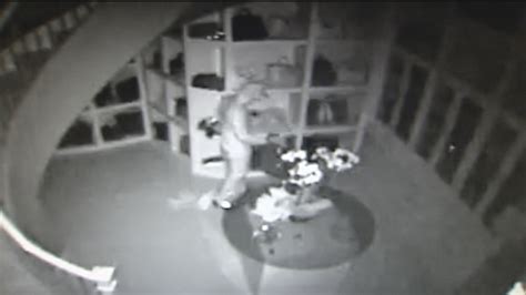 Video Released From Burglary At Massive Closet In The Woodlands Abc13