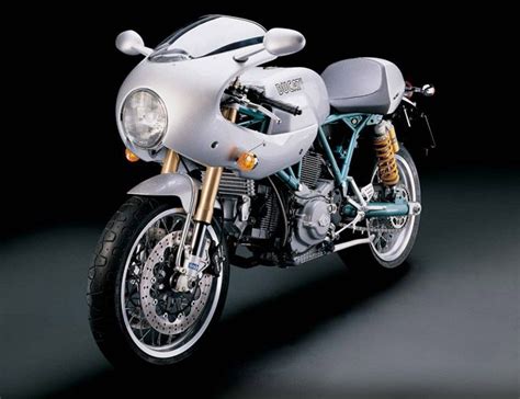 50 Most Iconic Motorcycles In History Gear Patrol Ducati 916 Ducati