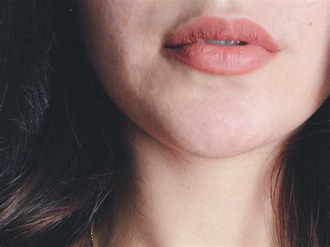 Coconut oil for chapped lips: Coconut Oil for Lips: A Natural Treatment for Chapped, Dry ...