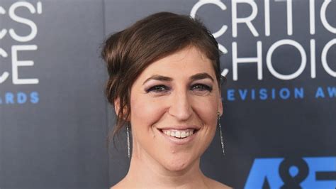 Big Bang Theory Star Mayim Bialik Says She Cant Speak For A Month