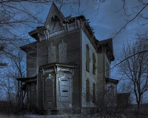 Photographer Seph Lawless Visited Americas 13 Most Haunted Houses For Her Book Hauntingly