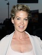 Jenna Elfman - HawtCelebs