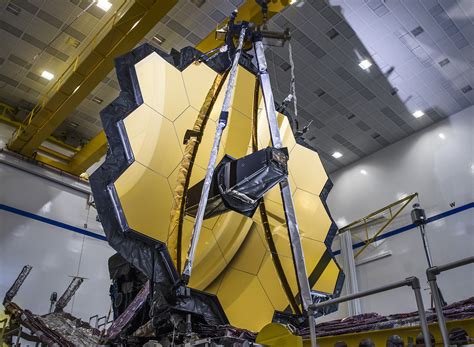 Watch Nasa S James Webb Space Telescope Unfold Its Golden Mirror For The 1st Time Video Space