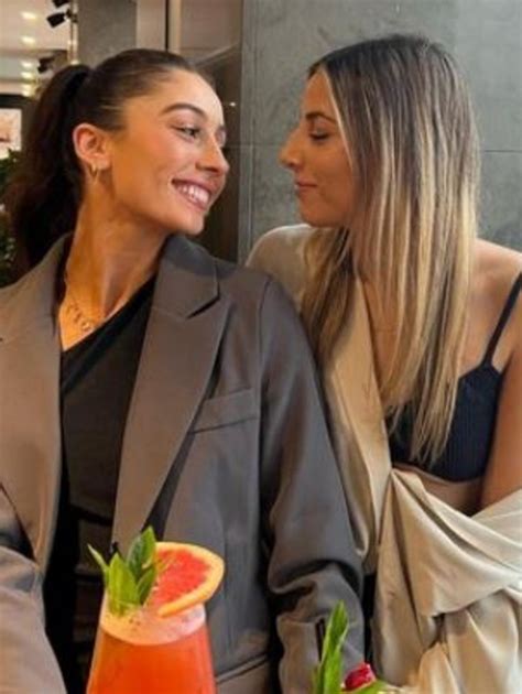 Melbourne Woman Tessa Bona Discovers Shes A Lesbian After Coming Off