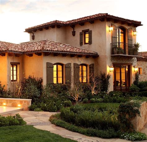 The key to distinguishing the spanish and mediterranean style house plans is the tile roof and arched doorways and patios. e7132e7cf234e67abf256a4c1105106b.jpg 1,200×1,166 pixels ...
