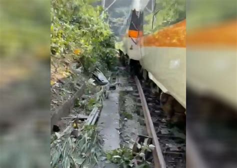Taiwan Train Crash Kills 36 In Deadliest Rail Tragedy In Decades Asia