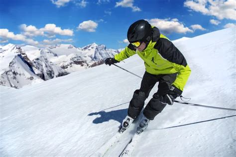 Skier In The High Mountains — Stock Photo © Dell640 3196776
