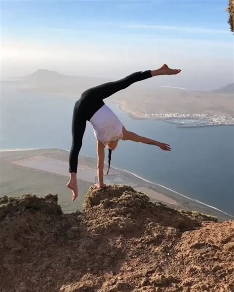 Handstand On A Rock Edge Rnextfuckinglevel