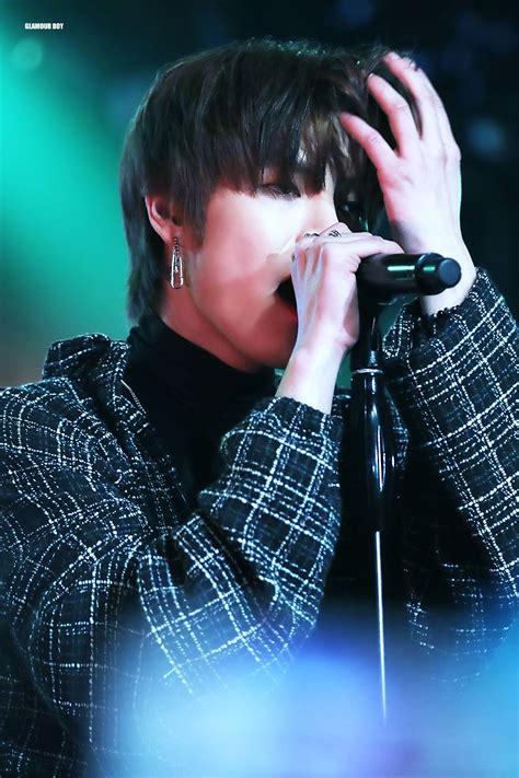 Jin yong hoon (yonghoon) : Glamour Boy on Twitter in 2020 | Pop rocks, Jpop, Glamour