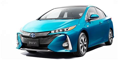 2016 Toyota Prius Phv Solar Roof Option Debuts In Japan Autoevolution