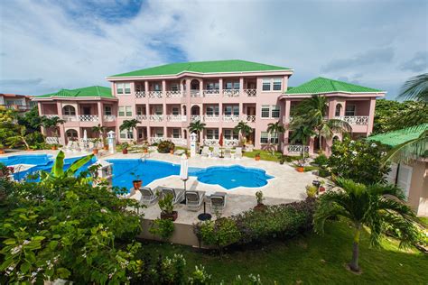 We stayed all inclusive and the bar staff, who were always busy and efficient remembered your favourite drinks and. All-Inclusive Belize Resorts | Belize All Inclusive
