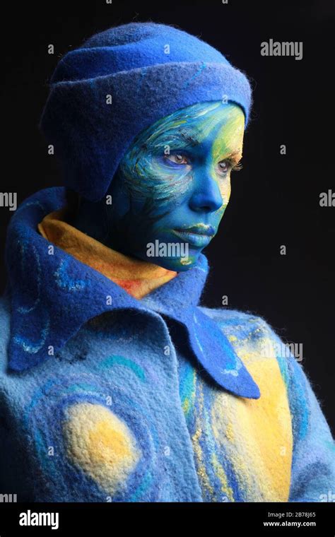 Living Painting Woman Completely Covered With Thick Paint Body Art Project Inspired By Starry