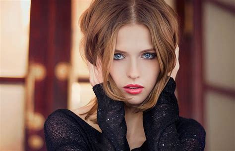 Brunette Hair Lips Women Lovely Bonito Eyes Beauty Girl Woman Hd Wallpaper Peakpx