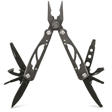 Smith And Wesson Multi Tool And Knife Combo 667982 Multi Tools At