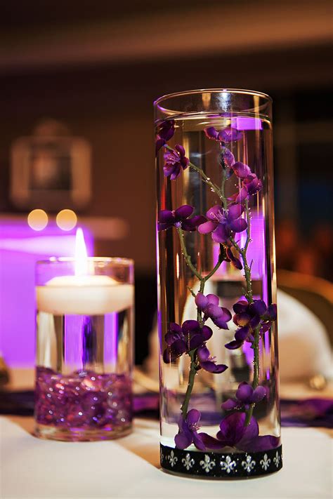 Purple Floating Centerpiece in Cylinder Vase | Floating centerpieces
