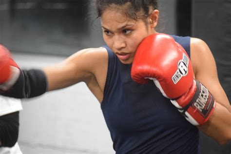 Yeti Mma Hosts Self Defense Clinic For Women Led By Former Wbc Boxing