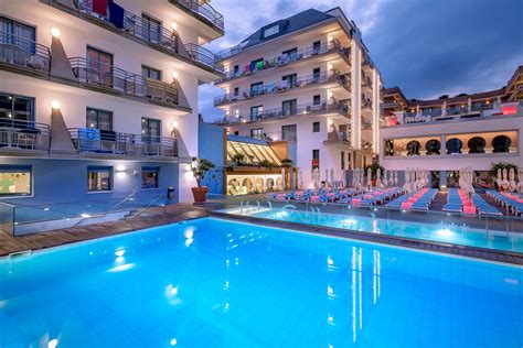 We would like to show you a description here but the site won't allow us. HOTEL ALHAMBRA - Ahora 54 € (antes 6̶0̶ ̶€̶) - opiniones ...