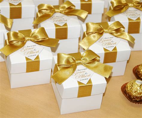 Gold Personalized Wedding Bonbonniere Wedding Favors Boxes With Satin