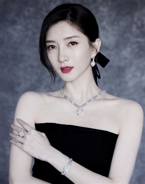 Asia Celebrity Women Jiang Shuying Pearlescent Magazine Asian Wallpaper