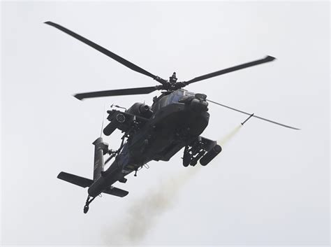 US Army grounds aviators for training after fatal crashes - World News