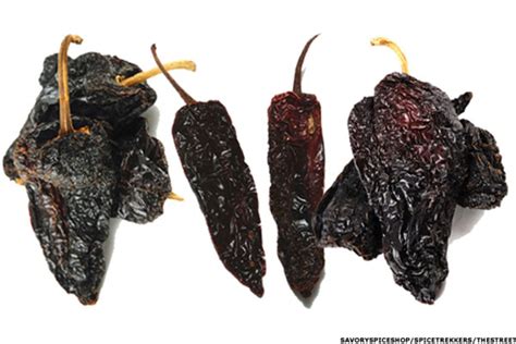 12 Hottest Chili Peppers In The World And The Three Best For Cooking