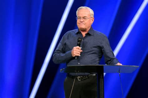 Willow Creek Church Says It Will Investigate Its Powerful Pastor Bill