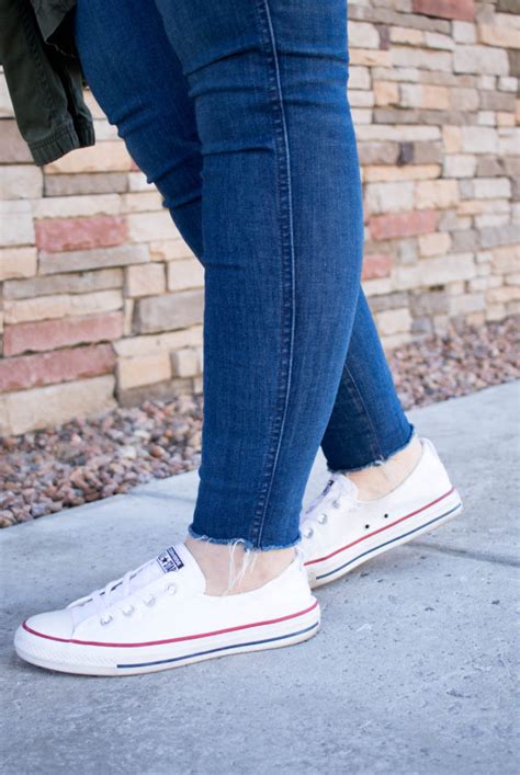 Casual Style With Converse The Weekly Style Edit Middle Of Somewhere