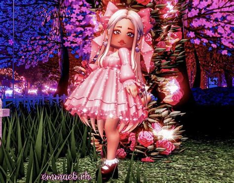 Pin By Clara On Roblox ′ ‵ Aesthetic Roblox Royale High Outfits