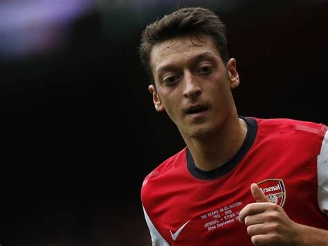 Arsenals Mesut Ozil Subject Of Fake Transfer Offer To Manchester